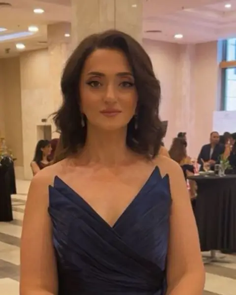 İrine Davitadze, Altın Anahtar okul müdürü